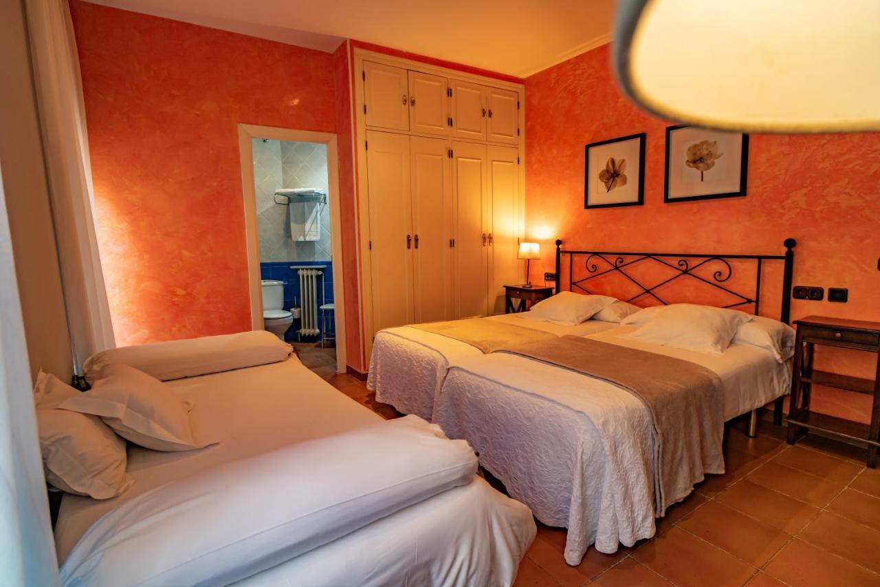 Hotel Alfonso IX (Adults Only) Caces Eksteriør billede